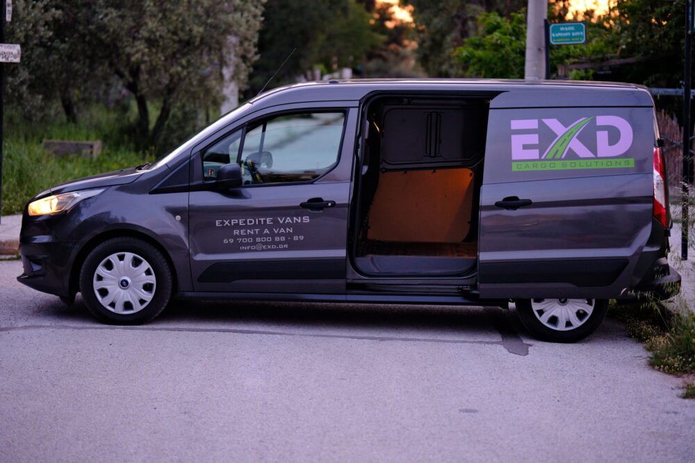 Mini Van for Retail & Deliveries: Efficiency in Last-Mile Delivery in Athens